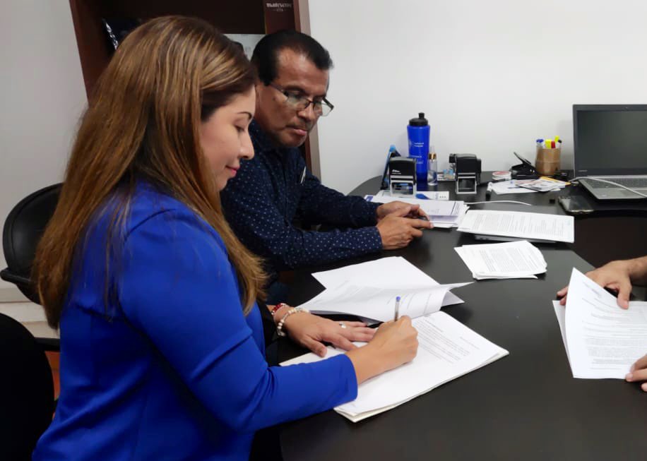 EducacionZ5_Ec's tweet photo. ¡Nuestros docentes podrán obtener descuentos en maestrías educativas!

Como parte del convenio entre @EducacionZ5_Ec y @UPSE_ec, docentes que formen parte del proceso de carnetización digital del programa “Soy MINEDUC”, serán beneficiados.
#FuertesPorLaEducación https://t.co/K3MKtt4S3e