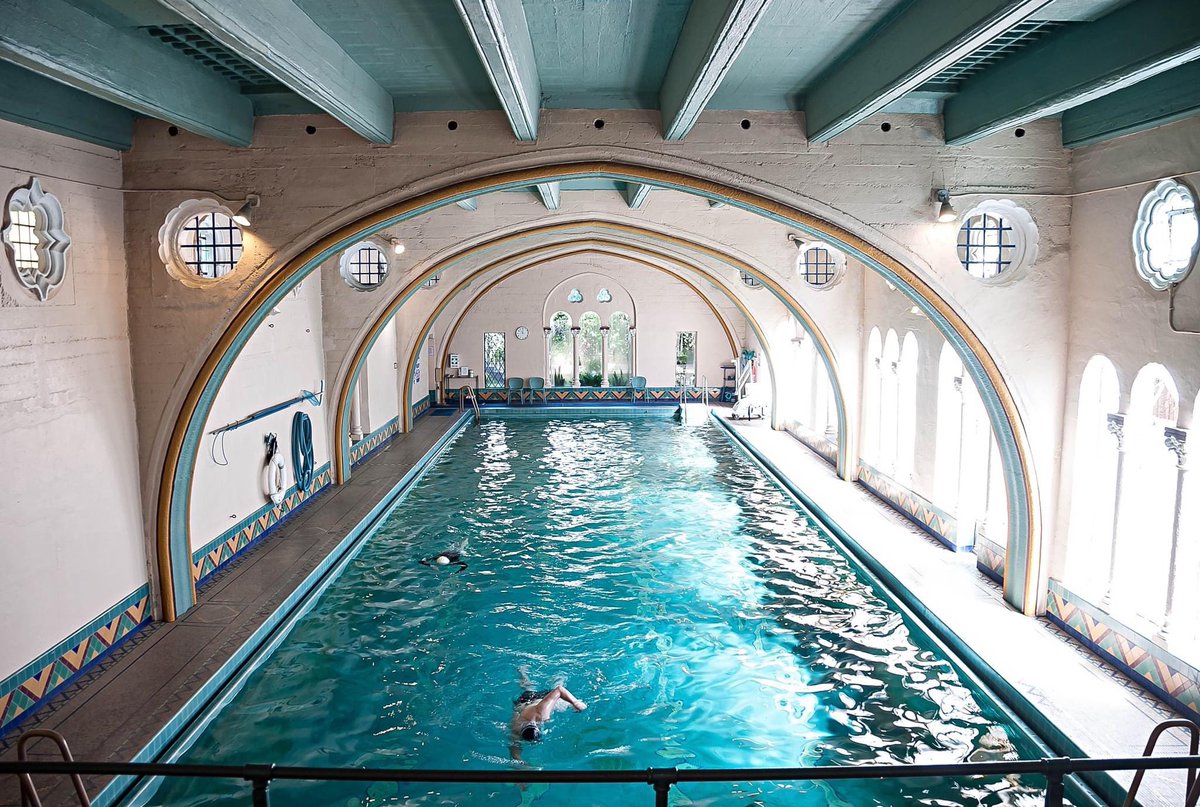 Historic indoor heated pool @ the Berkeley City Club 🏊 

#berkeley #berkeleycalifornia #berkeleycityclub #pool #indoor #indoorpool #heatedpool #heated #heatedindoorpool #history #historic #california #cal #calberkeley #