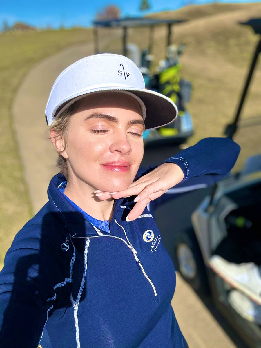 Oconnell_kenz's tweet photo. Excuse my language 🫣😬 Some random golf shots from the weekend!- it may not look like it but I still shot a 78 lol #golf #fun https://t.co/pTMvZgKETT
