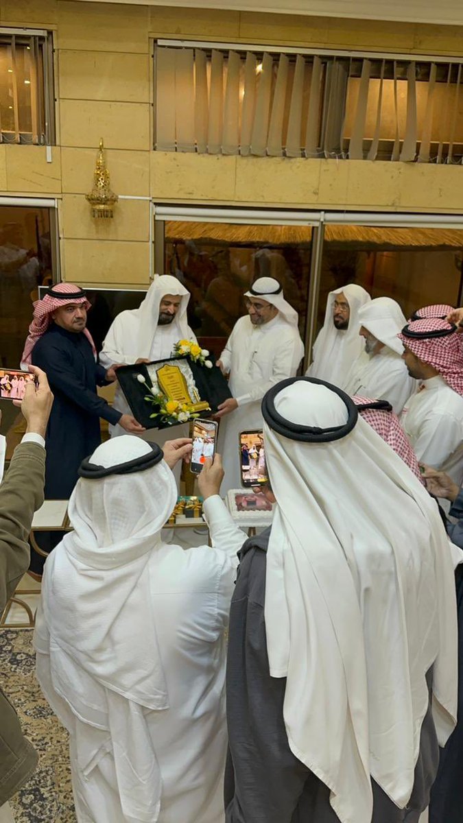 saudh11's tweet photo. في ليلة رمضانية أخوية ادارة الأوقاف والمواريث #بالأحساء تقيم السحور السنوي لمنسوبيها مساء الأحد 11 رمضان وتكرم المتقاعدين
#رمضان_2023 https://t.co/TpHZFQ0MvT