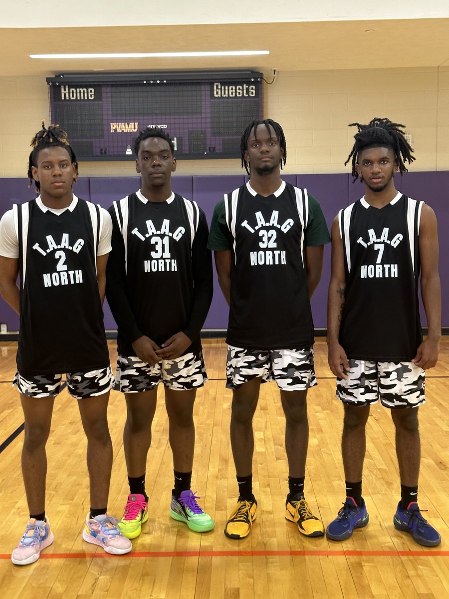 lamb2x3's tweet photo. Me and my area that represented the North Team this weekend at the Academic All-Star Game at PV! We won and it was a great experience. Thanks ⁦@devine_sports⁩! ⁦@CoachPeters_⁩ ⁦@coach_keller12⁩ ⁦@CoachMattGrahn⁩ ⁦@MitchMarquis1⁩ ⁦@reed_plantz⁩ https://t.co/oo80ADYdjF