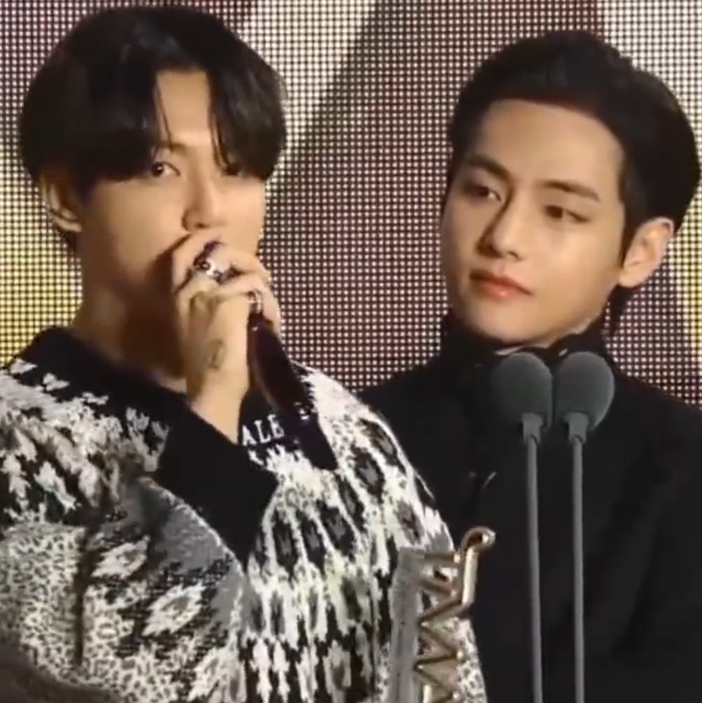 ʟᴀʏᴏ(ꪜ)ᴇʀ ☆ (ia) (@thvkalon) on Twitter photo 