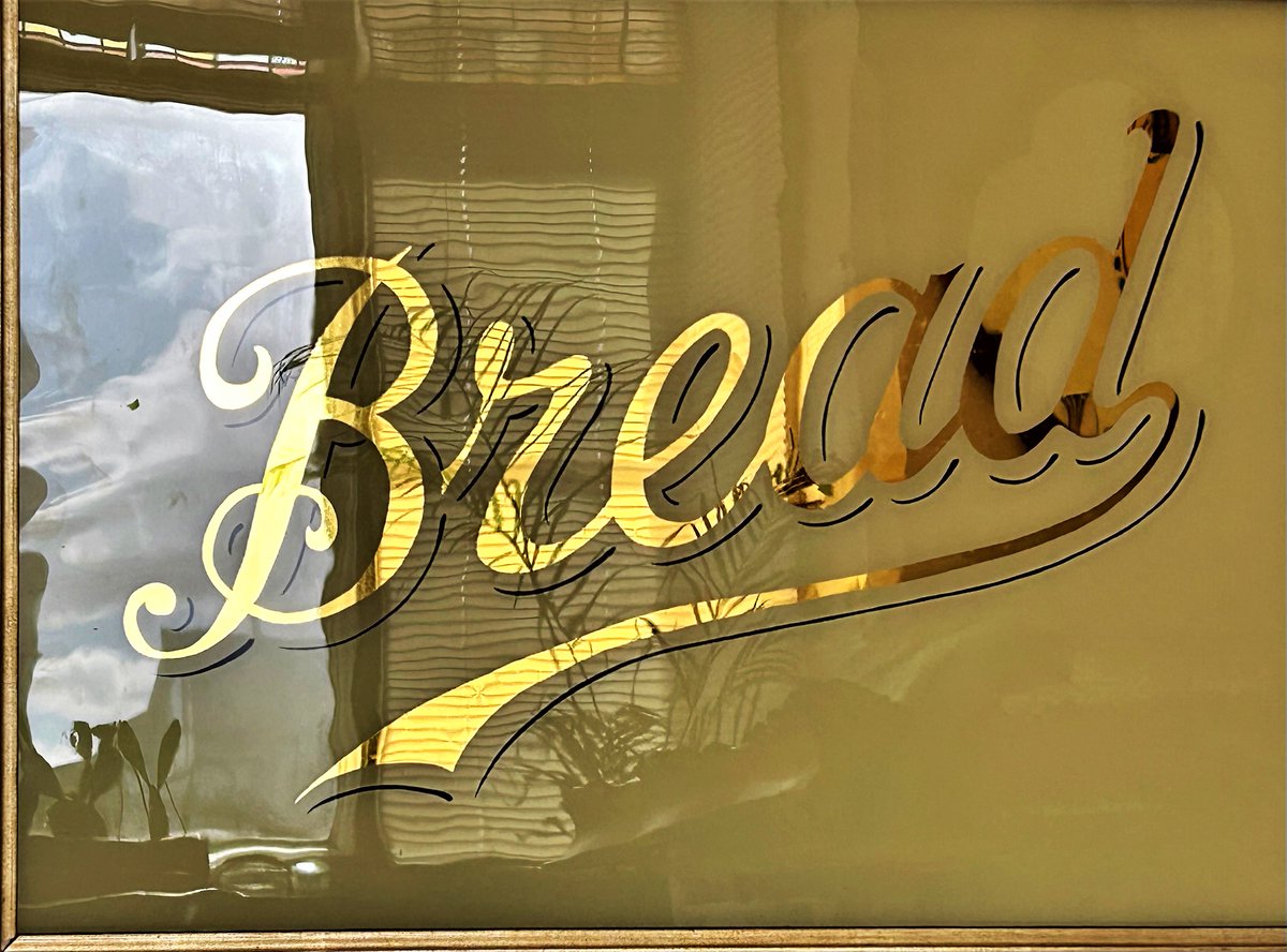 EskdaleR's tweet image. What do you call yours?
Bread? Dough? Dosh? Moolah? Nicker? Brass? Loot? Lolly? Wonga? Spondoolicks?.... 
Historic decorative craft. Ditch the vinyl. Traditional is best.
#HistoricSigns #historicdecoration #signwriting  #glassgilding #goldleaf #ditchthevinyl #traditionalcraft