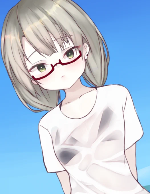 塗れ透け感出すの難しすぎてかれこれ2時間奮闘してる 