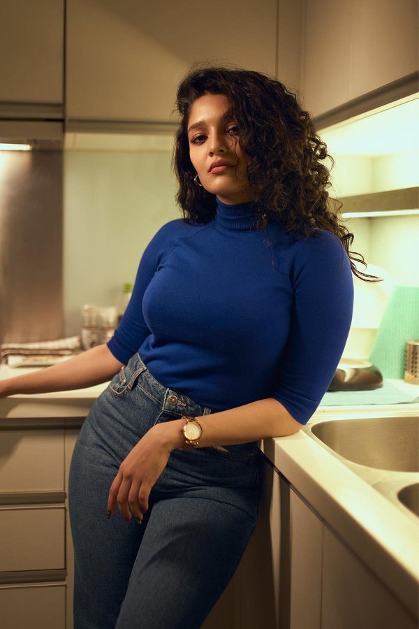 FszZ6NraIAEQd1i?format=jpg&name=900x900