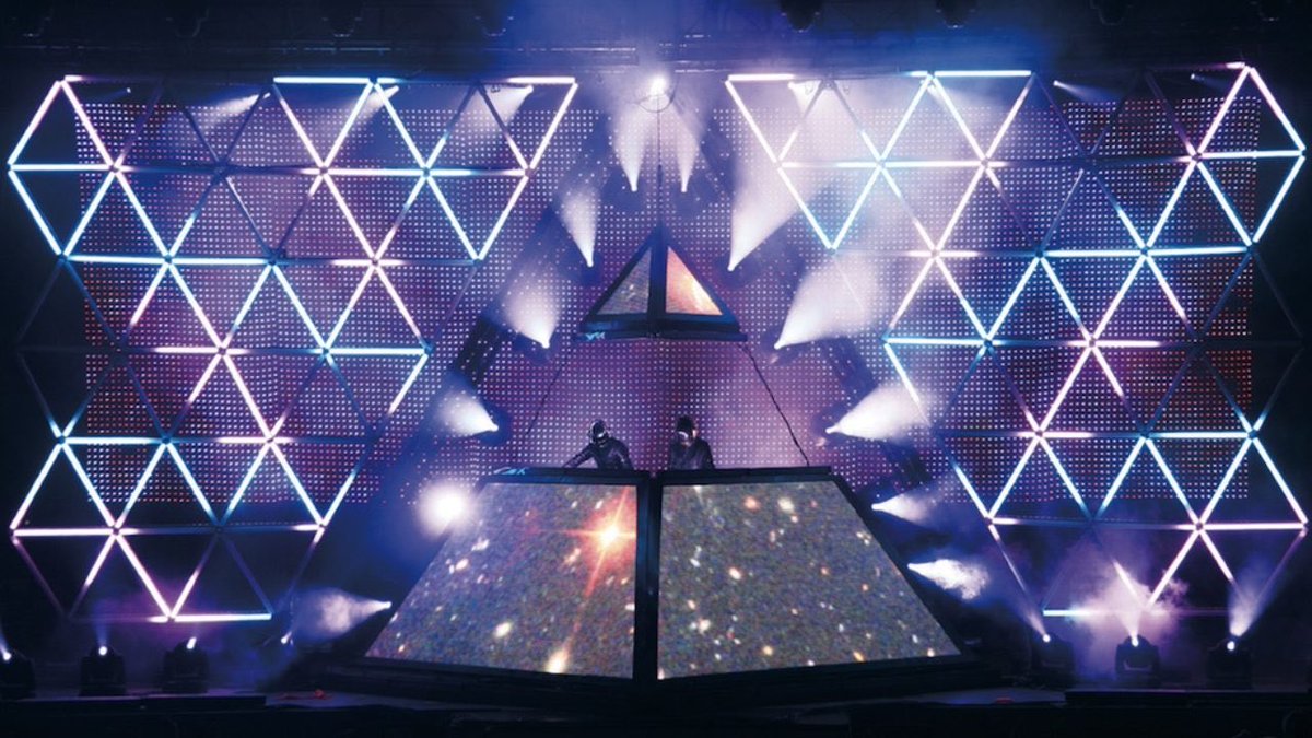 dmag01's tweet photo. @PigsAndPlans Daft Punk. Coachella 06. https://t.co/M2qxbOK3fp