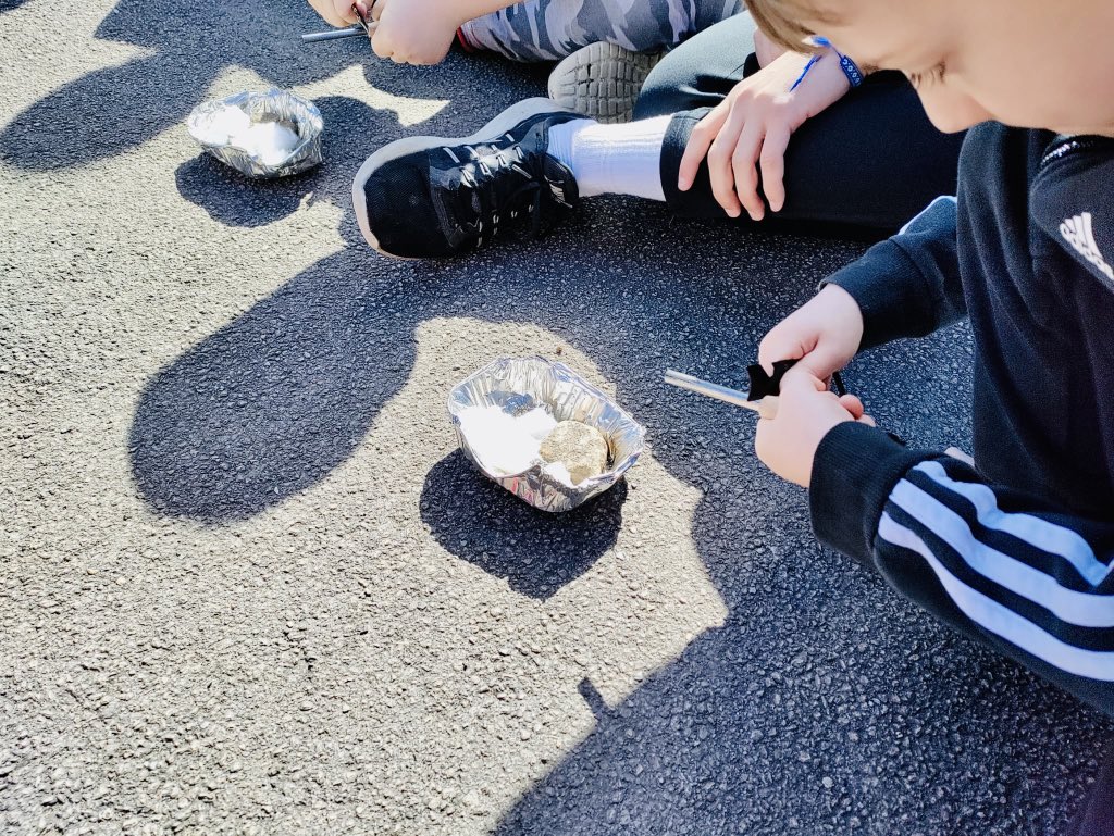 CalderSquash's tweet photo. Campfire fun today at #tryhigh with the Respectful Educator.
The kids made wild garlic butter, got to grips with a flint & steel and cooked foraged dandilion drop scones! I mean what else is there to do on a glorious spring day in Halifax! ๐ผ
@InvictusWbeing
@CommunityPCIC https://t.co/Bo4KELO0TD
