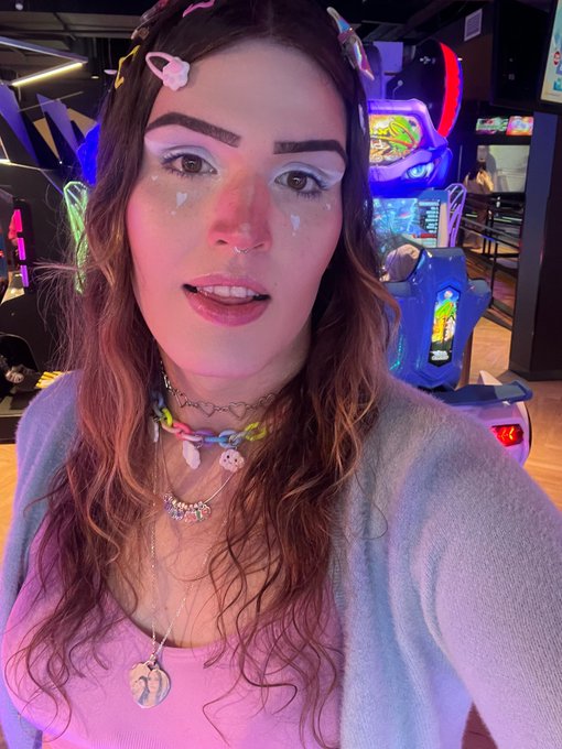 Makeup for the trans day of visibility march 🏳️&zwj;⚧️💙💖🤍💖💙 https://t.co/IT7WBR32VU