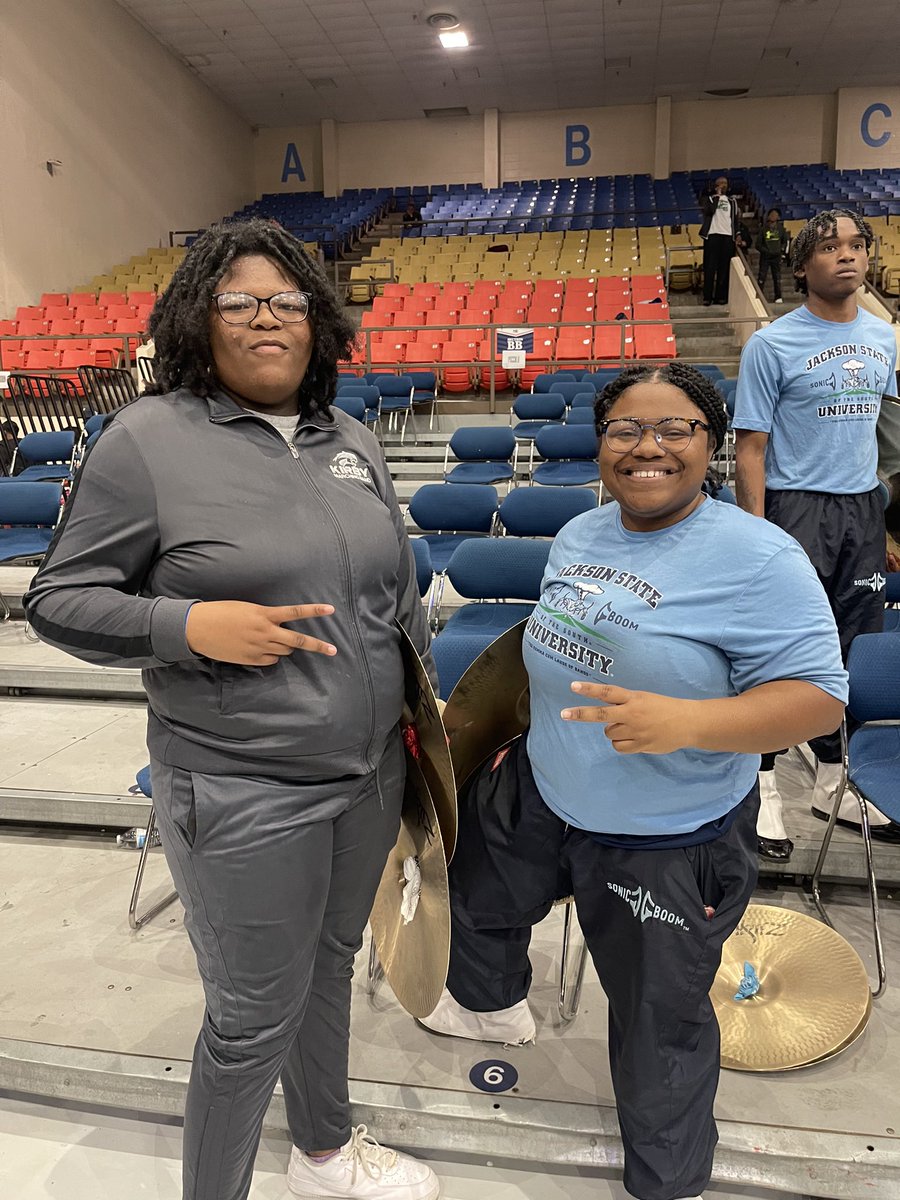 SchoolKirby's tweet photo. Cougar Nation,
This past Saturday, members of the KHS Beast From The East Band spent a day @JacksonStateU & the Sonic Boom of the South, interacting with their counterparts from JSU!
#KirbyStrong
#CougarNation
#wearebuiltforthis
#MSCSTogether https://t.co/DfhvW99fHv