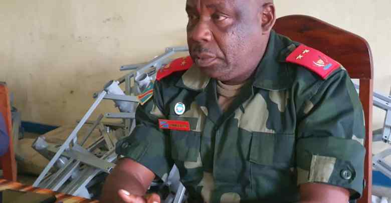 kabumba_justin's tweet photo. #RDC🇨🇩 Chute  de #Bunagana, le général Major Peter #Chirimwami comparaît depuis vendredi comme témoin dans le dossier de deux officiers des #FARDC poursuivis pour "capitulation" à #Bunagana. #Chirimwami aurait donné l'ordre aux commandants régiments 3307 , 3412 qui étaient basés à #Gisiza et #Bunagana de replier vers #Chengerero , ce qui avait conduit à la prise de #Bunagana par les #M23 . Lors de sa première comparution le vendredi dernier, dans sa défense, le général #Chirimwami a nié d'avoir ordonné aux commandants de replier . L'audience de ce lundi était consacrée à la défense qui chargait le Gén d'avoir donné l'ordre. La troisième audience de comparution du général major #Chirimwami est fixée 
 ce mardi  4 avril, dit une source qui a requis l'anonymat.