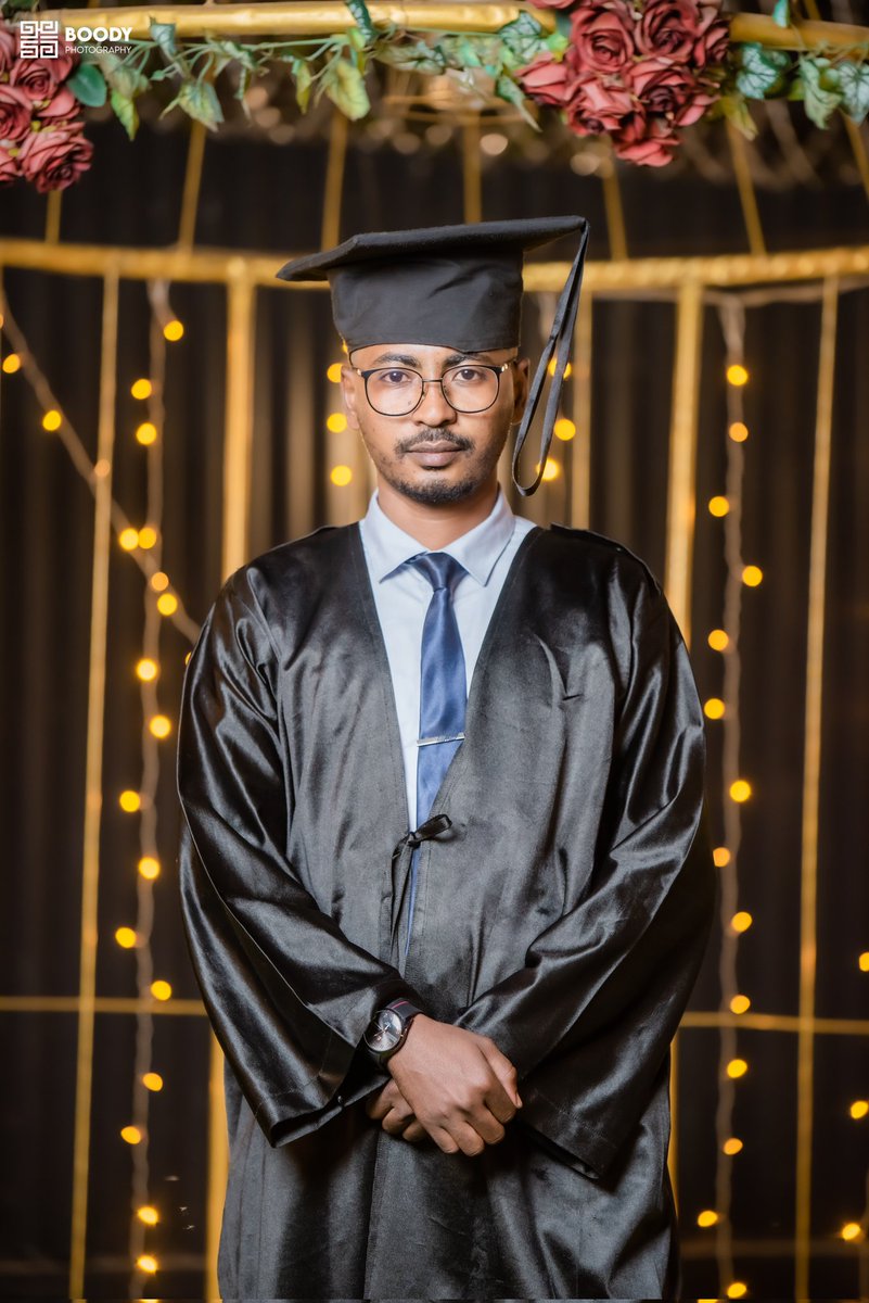 MusaAZ8's tweet photo. جامعة بحري - كلية الطب
يوصى بمنحه الدرجة العلمية : بكالوريوس الطب والجراحة العامة

Officially MBBS holder 
2015 - 2023 

الحمدلله على ما أنعم به 🌻 https://t.co/j6lvvHSICE