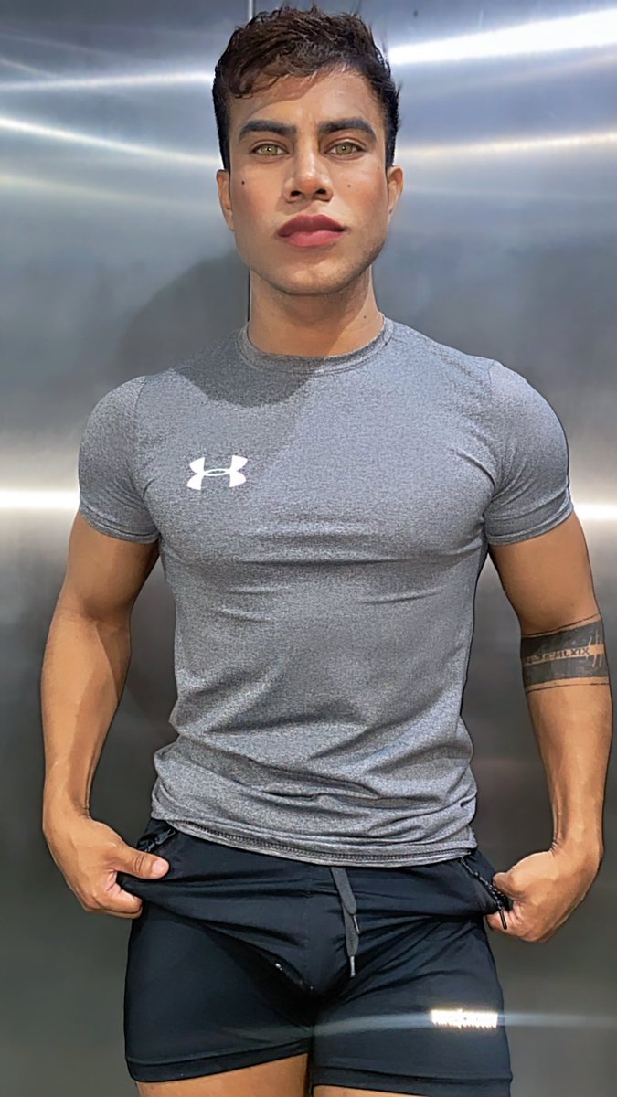 Necesitando mucha proteína para crecer lindo💪🏻