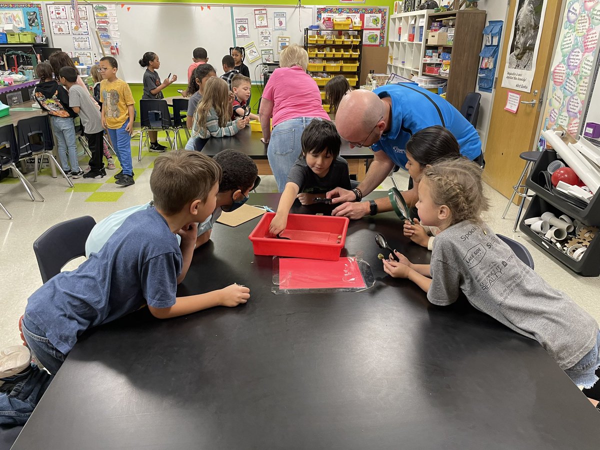 aojvoice's tweet photo. Exploration and Excitement @thorntontbirds 

#STEMeducation #tisdSTEM 

@ed_hugh_cation @DigitalTISD @TempleISD https://t.co/KXw0A9gYrh