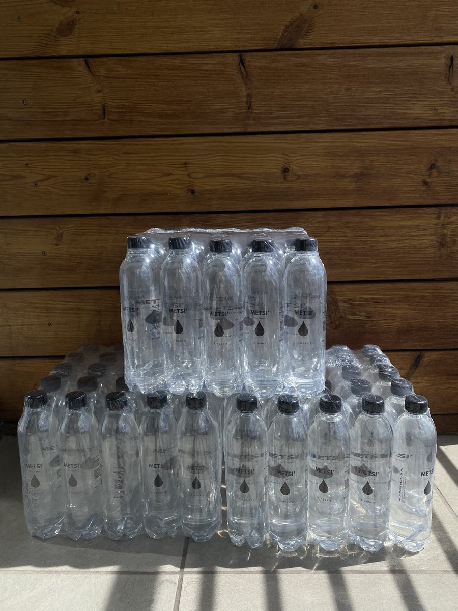 Fhulu_inc's tweet photo. M E T S I’ 💧

Now Available In Cape Town.

Place your orders and get it delivered 🚚📦

STAY HYDRATED 
A’  MONATE 
💧💧 https://t.co/f5BXGudLOe