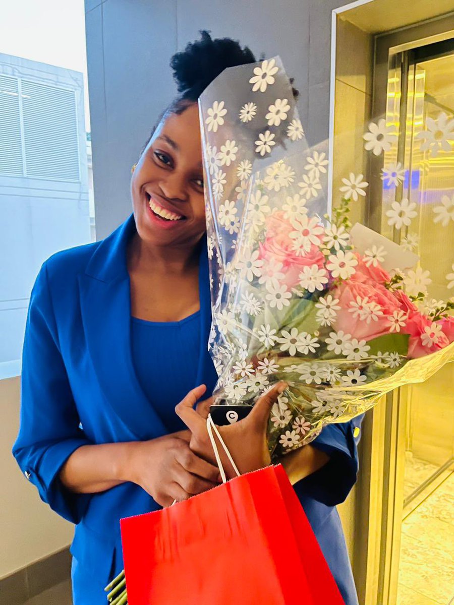 miss_niniola's tweet photo. Shippers made sure my Ipeleng got some beautiful flowers!! Thank you!!!🥹🥹🥹 https://t.co/80SndBgzws