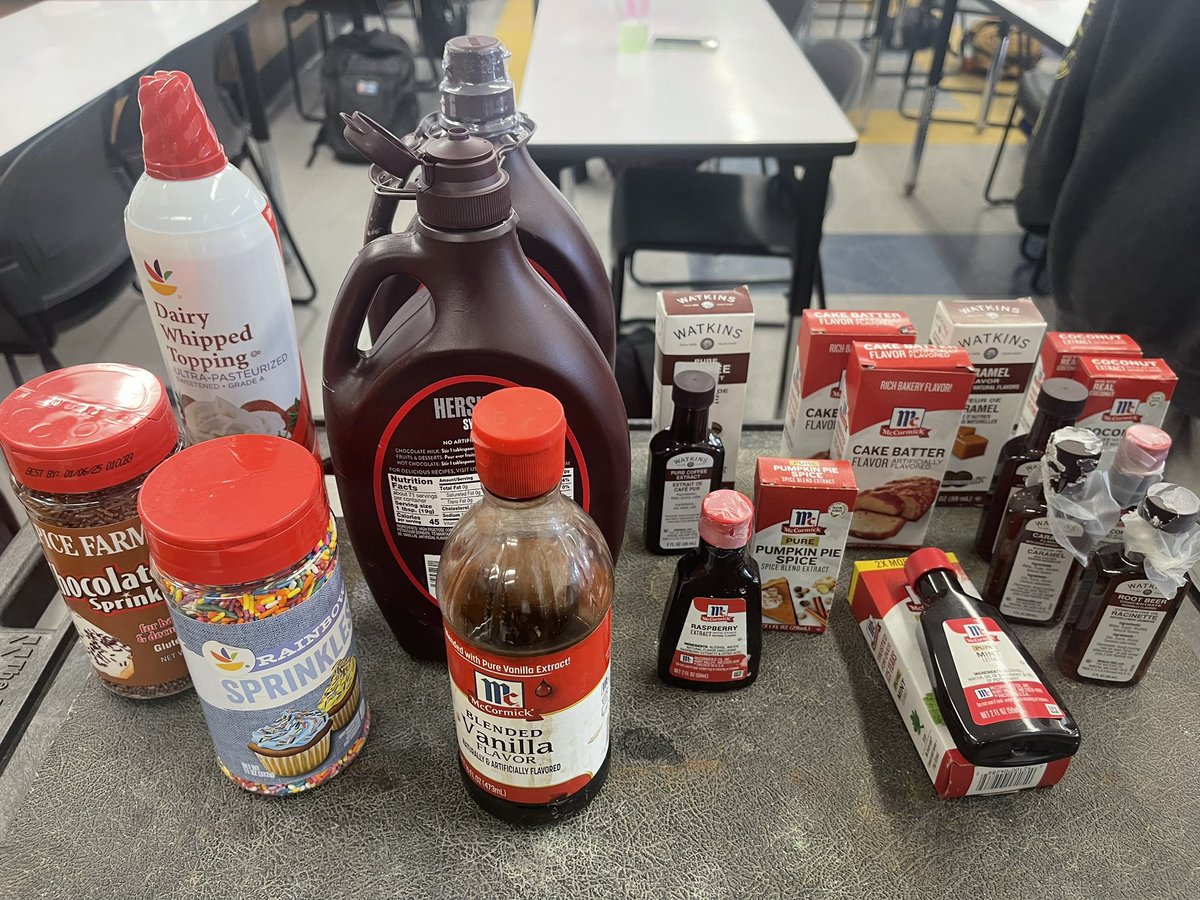 TweetingPureAu's tweet photo. Backtracking & reviewing some of the #solutions unit today with our freezing point depression lab! #3DaysUntilBreak #MakingIcecream https://t.co/ccevaHQjZw