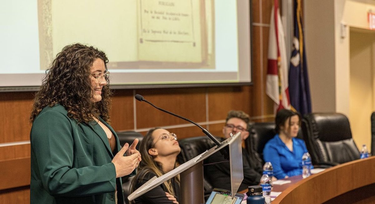 Better late than never! Our annual conference last Friday was a full success! Some of our graduate students presented their ongoing research projects and surely could have fooled us that they're not fully established historians yet! #DOHGSA