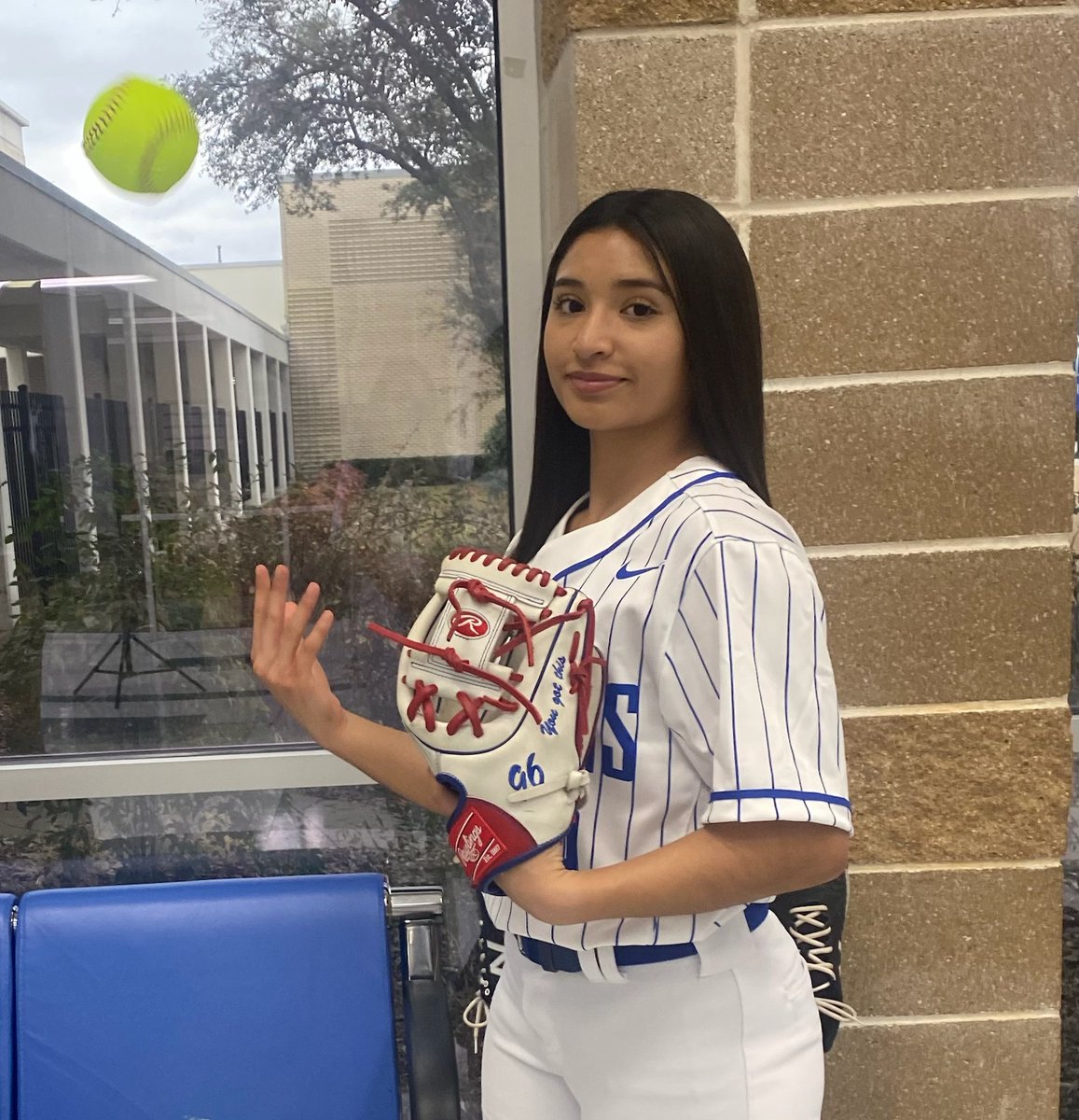 boosterclubnmhs's tweet image. Senior Spotlight 
Gabrielle Briones #9 shortstop.
Go read Gabriel answer on our fb or Instagram. She has really good ones but they are to long to post on twitter. #gabriellebriones #shortstop
@NorthMesquiteHS @NMHSCoach_Smith @mesquiteisdtx