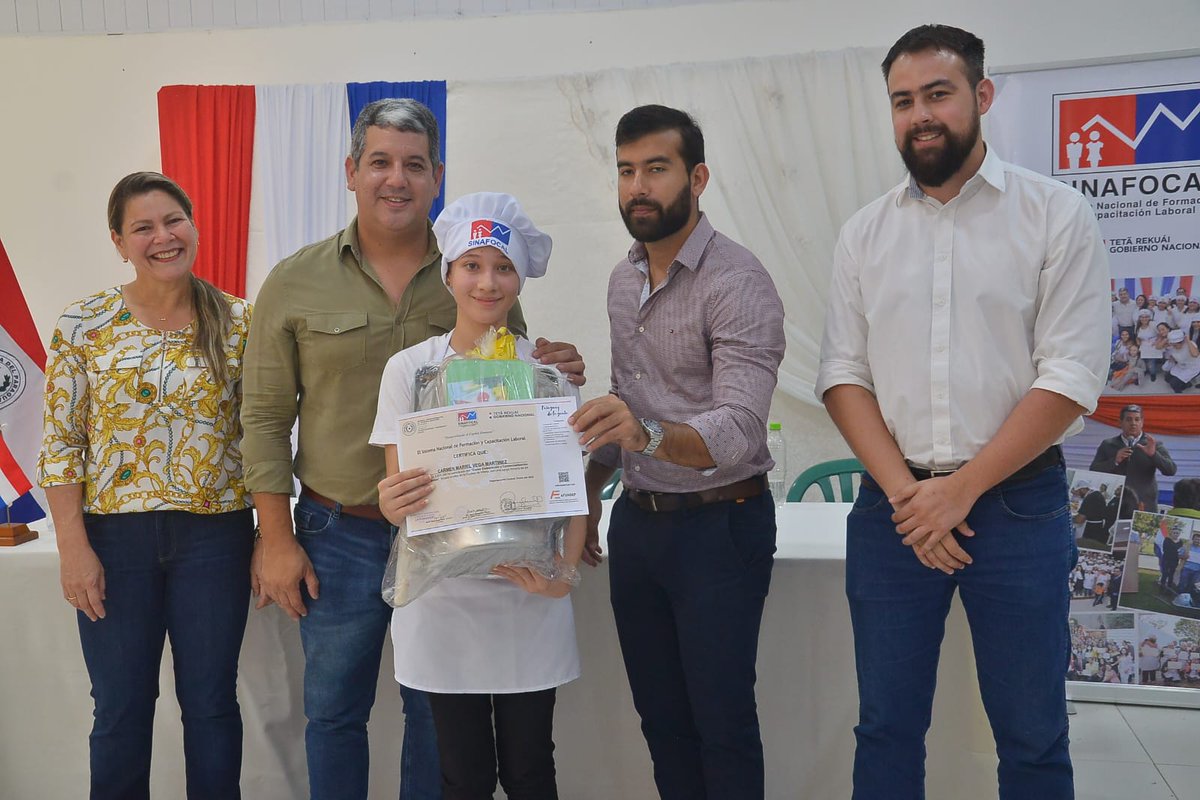Sinafocal's tweet photo. Se trata de 47 nuevas profesionales en el área gastronómica, de las cuales 25 beneficiarias se formaron en la Elaboración y Comercialización de Alimentos y otras 22 participantes se instruyeron en el ramo de Panadería y Confitería.

🌐 Más detalles: https://t.co/WZnqHiNmnF https://t.co/qRtlfd8ISD