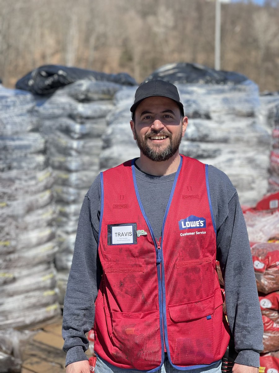 Welcome to Travis! His first day out on the sales floor and he jumped right into the mulch line and broke in his new vest! <a href="/charlesatlowes/">charlesatlowes</a> <a href="/IsaacatLowes/">Isaac Wakefield</a> @AlexStempovschi <a href="/HR_KristenS/">Kristen Stumpf</a> <a href="/LowesCareers/">Lowe's Careers</a> <a href="/Lowes/">Lowe's</a> <a href="/BlueTeam_R21/">Lowe’s Region 21</a>