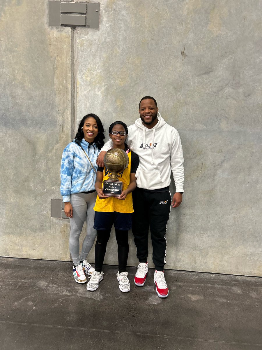 rboatner3's tweet image. Lady BOSA 7th grade girls went 4-0 and brought home the gold! Great job this weekend! 
#SheGotNext 
#Champs