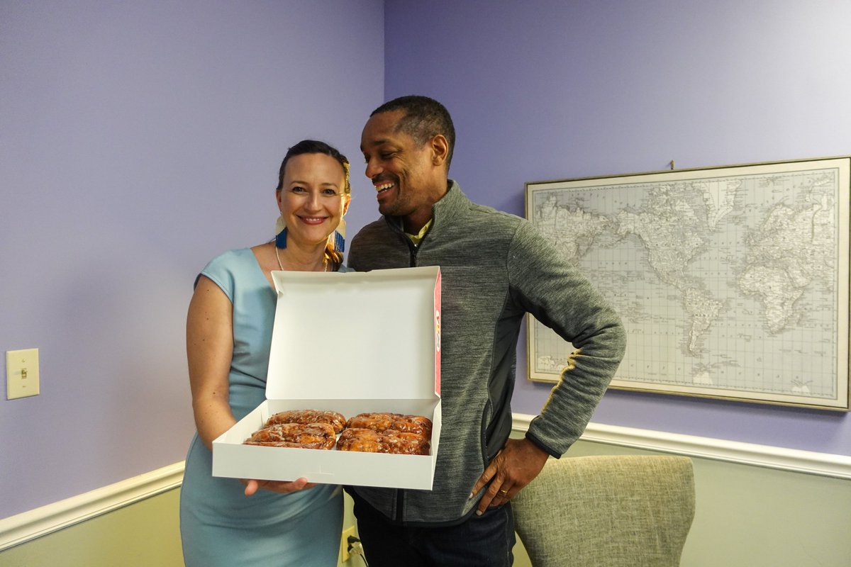 dearretirement_'s tweet photo. Starting off the week on a sweet note, thanks to our amazing client who surprised us with these mouth-watering treats! 🍪😍

#ClientLove #OfficeTreats #retirement #retirementplanning #financialadvising  #medicare #t65education #lowcosthealthinsurance #lifeinsurance https://t.co/0RXsK14pzx