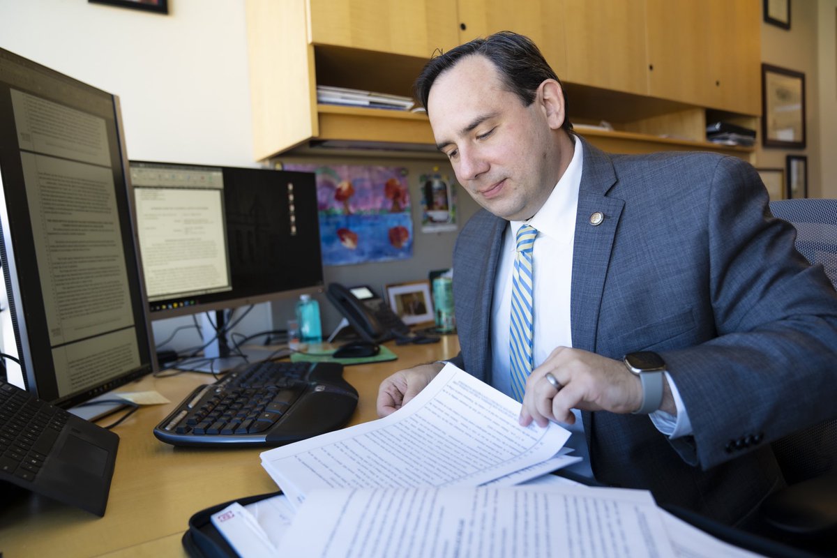 RivCoDA's tweet photo. Deputy DA Jesse Male (seen here) serves in our Appellate Prosecution Unit.  

Our office has a top-notch appellate team that handles criminal cases in the California Court of Appeal, the Federal 9th Circuit, &amp; the California Supreme Court.

#wearerivcoda #attorneyhighlight https://t.co/nhMMXQ3KWj