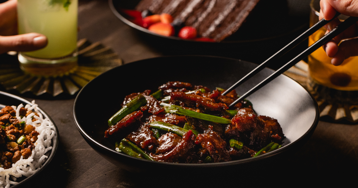 PFChangsCareers's tweet photo. Delicious benefits? Absolutely. At P.F. Chang’s we’re proud to offer eligible restaurant team members a free meal during shifts. After all, everyone at our table deserves to eat well. Apply online today https://t.co/X3UMY0OY5i. #pfchangs #nowhiring #careers https://t.co/LRNvTMZrxr