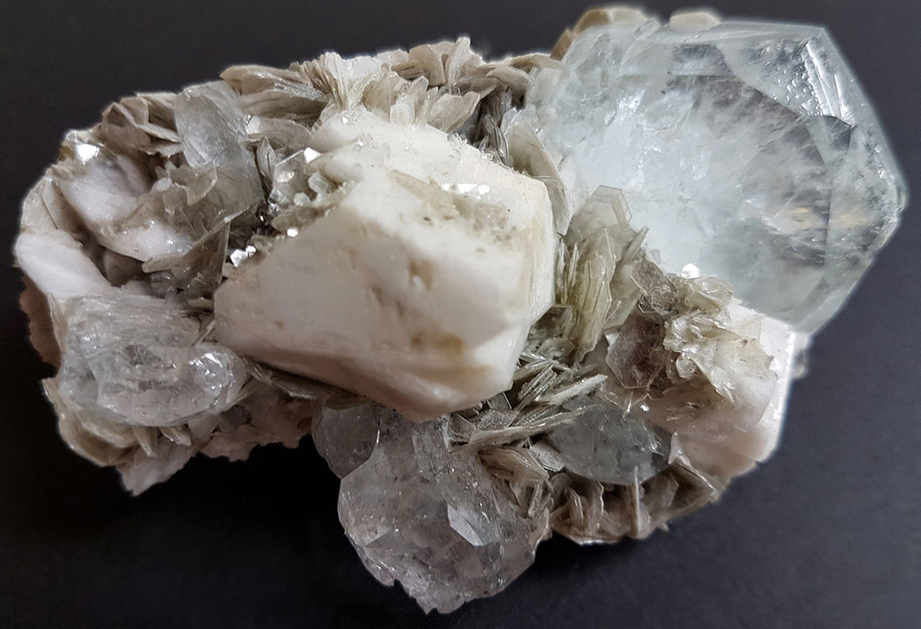 гошенит камень