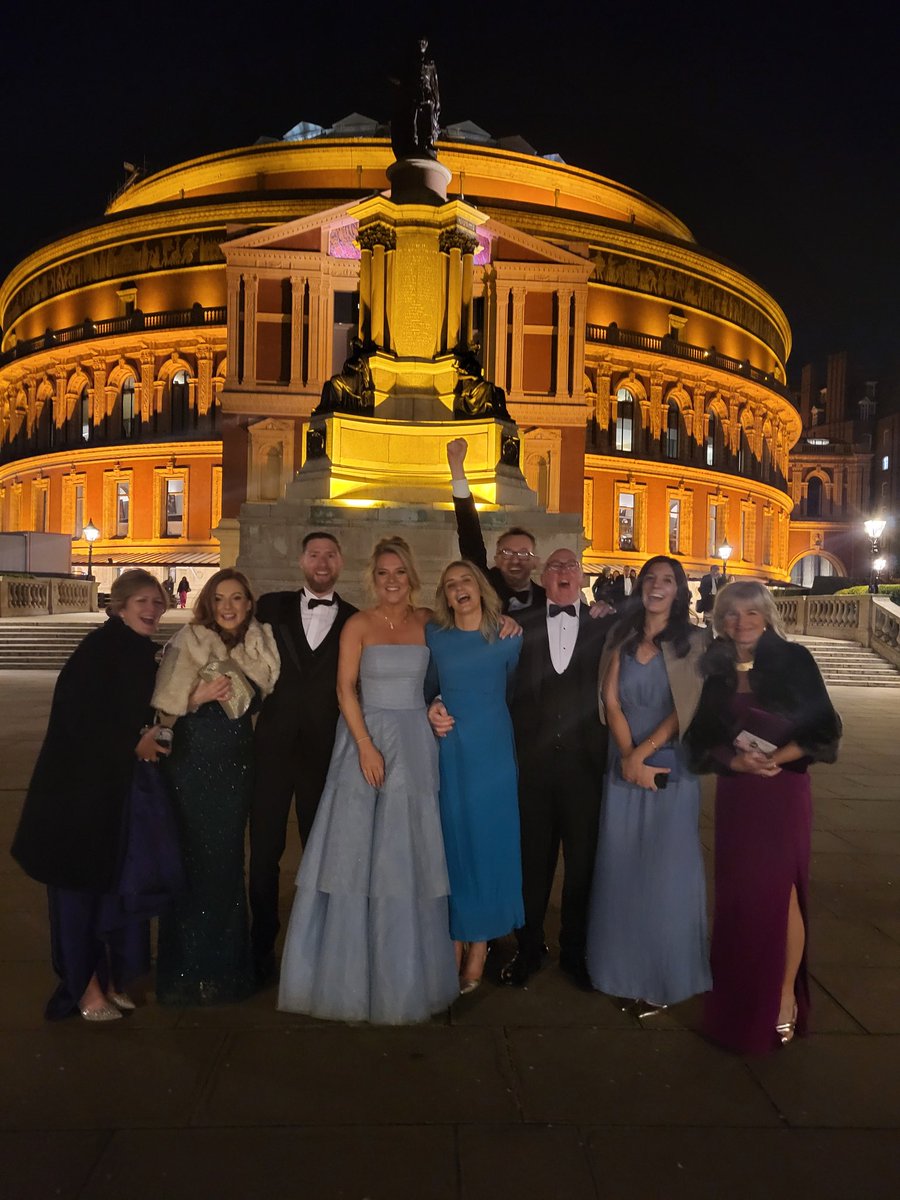 What a special day it was yesterday at the #OlivierAwards. So proud of my incredible buddy @SineadCWsoprano. Also @IrishNatOpera and #PaulMescal flying the Irish flag at the @RoyalAlbertHall. @Diego_Fasciati @E_N_O @Aoifehub #IrishPride