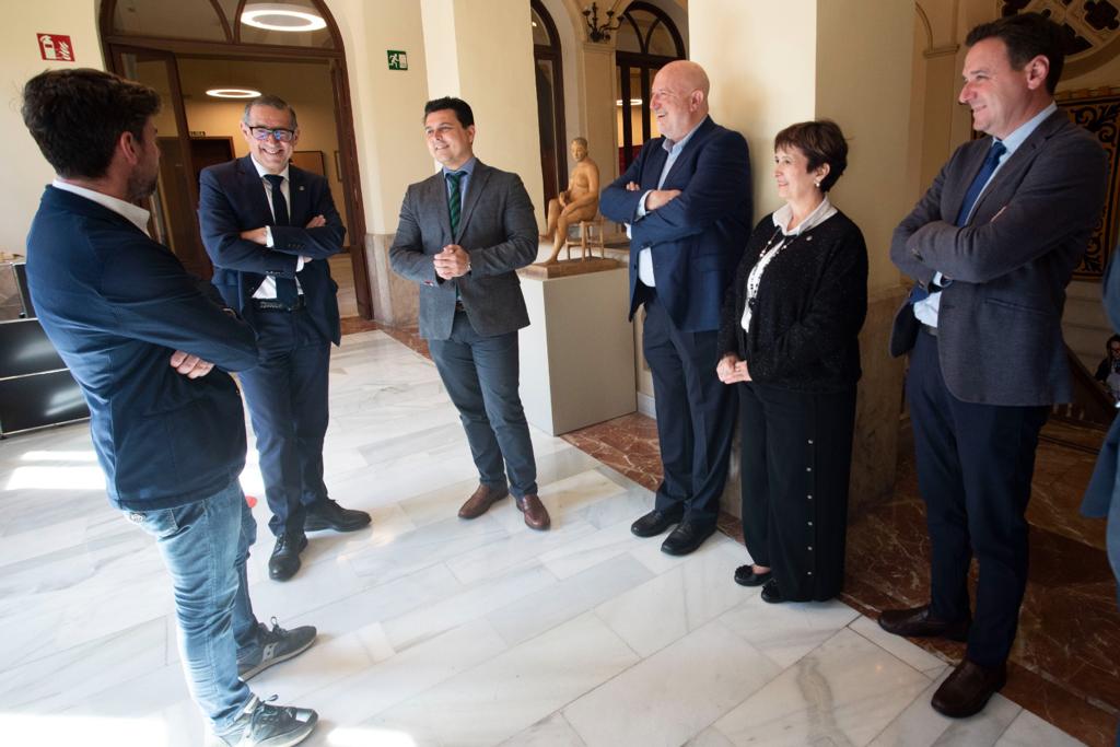 PallaresJG's tweet photo. Día hoy sumamente importante para @umucafd 

En la sede del Rectorado se ha sellado el acuerdo entre  @umu @Ayto_SanJavier @regiondemurcia para la construcción de las infraestructuras que tanto necesitamos

Este acuerdo supone una inversión adicional de 2.8 M€ en el Campus 🧵 https://t.co/J5DzW1Y9QD