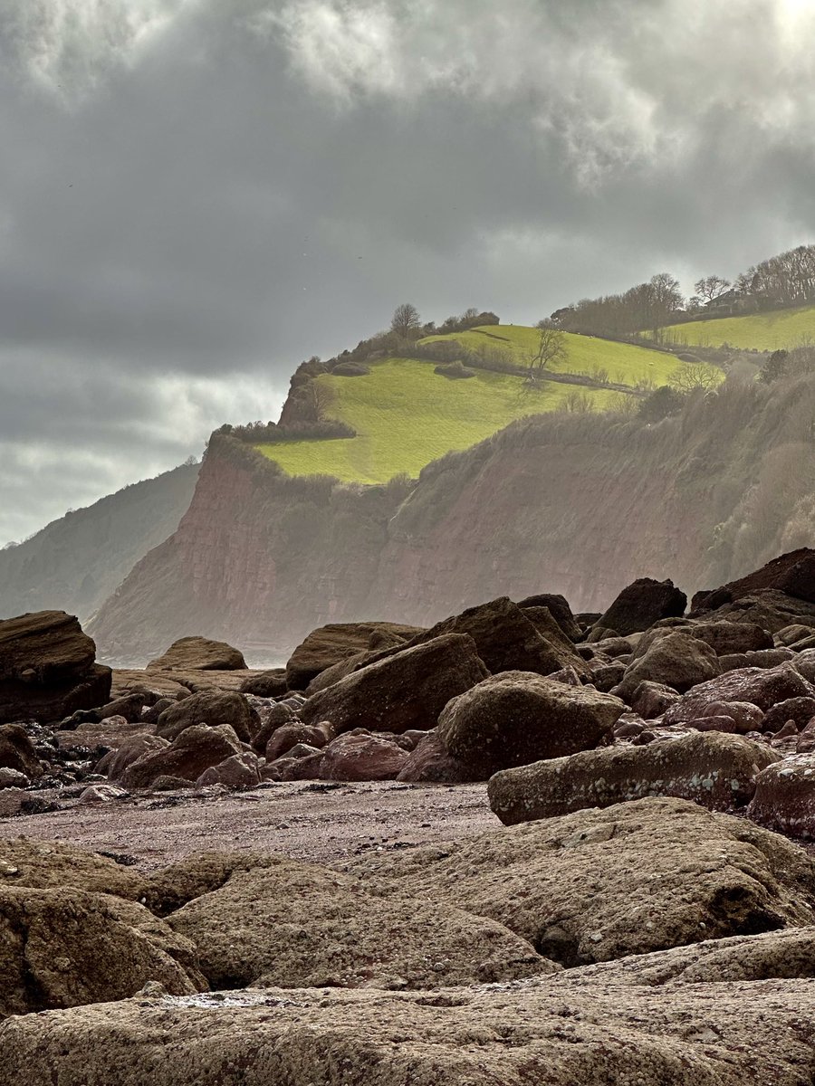 BlithSpirit's tweet photo. The beach is not always a place, sometimes it’s a feeling. @PiersSociety @Teignbridge @teignnews @VisitDevon @TeignmouthLove @TeignTourism @TeignmouthPier @DevonLife @TeignHeritage @ClubTeignmouth https://t.co/2vw4MEFGhE