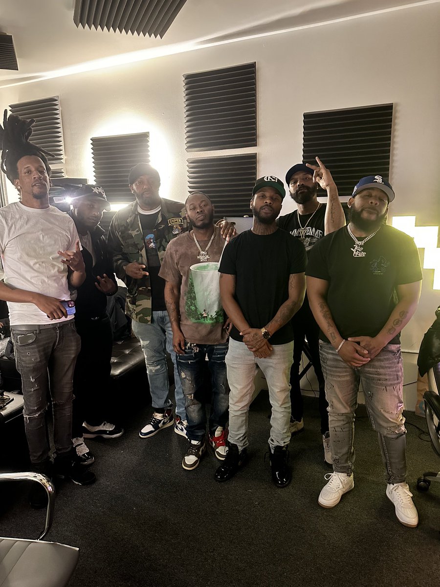 𝐁𝐫𝐮𝐜𝐞 𝐖𝐚𝐲𝐧𝐞 🌃 tweet media