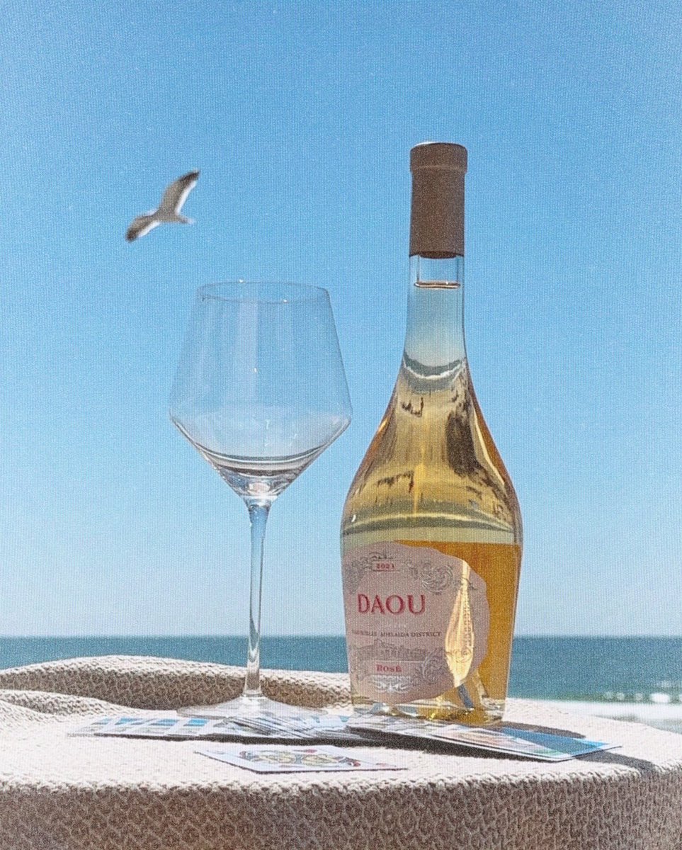 DAOUvineyards's tweet photo. We’re not sure who needs to hear this but the sunshine has returned to California. 🌞

Let’s celebrate with a bottle of rosé! https://t.co/LECqg0LV5W