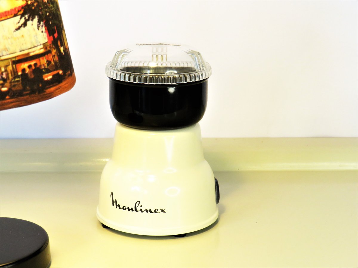 MaLanterne's tweet photo. Vintage Coffee Grinder, Bean Mill French MOULINEX Coffee Maker, Spices Grinder, Retro Electric Coffee Grinder, 115-130 Volts, France, 70s https://t.co/07gUUvgJPt #Retro #FREESHIPPING #Fashion #BLACKFRIDAY #CHRISTMAS #Vintage #Antiques #CoffeeGrinders https://t.co/BDmmYqicjf