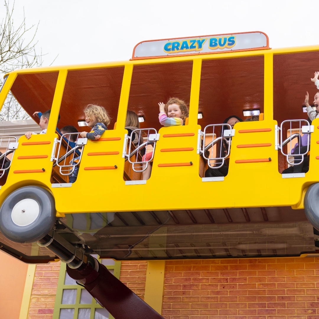 emeraldparkirl's tweet photo. All aboard the Crazy Bus!🚌
Take off on a trip full of fun! On one of our newest park attractions the wheels are sure to go round and round😎
Get your tickets here: https://t.co/jMGwxkscuh
#emeraldpark #crazybus https://t.co/Gg3KNBiGI5