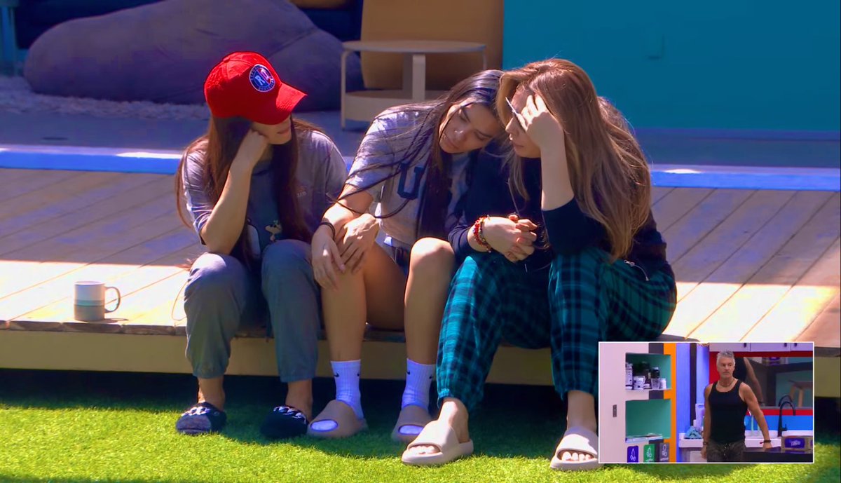 chillbunny008's tweet photo. Una amistad verdadera y de corazón, vale más que cualquier cantidad de dinero. Las amo mucho 🥺❤️ #LCDLF3 https://t.co/lLZBDLIDwZ