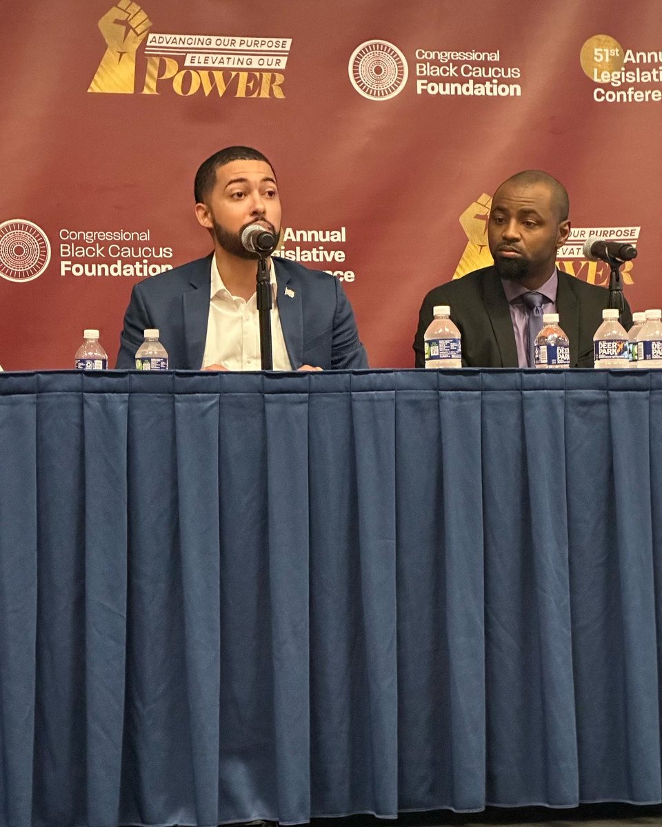 Hey #MedTwitter 
My name is Kylar Wiltz, a rising M4 at <a href="/HowardU/">Howard University</a> interested in Plastics and Gen Surgery. I will be dual applying in the #Match2024. Policy reform, research and community building are my things! 

#gensurgmatch #PRSMatch #PlasticsMatch #BlackMenInMedicine #HUCM