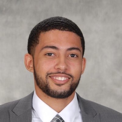 Drwiltz's tweet photo. Hey #MedTwitter
My name is Kylar Wiltz, a rising M4 at @HowardU interested in Plastics and Gen Surgery. I will be dual applying in the #Match2024. Policy reform, research and community building are my things!
#gensurgmatch #PRSMatch #PlasticsMatch #BlackMenInMedicine #HUCM https://t.co/EGs9ywEyR8