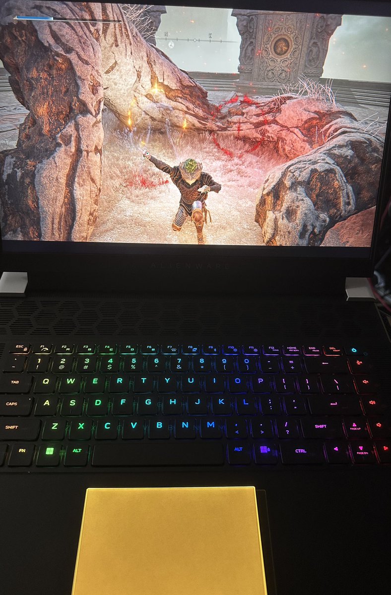 therealshadyun1's tweet photo. I collected them at the same time. #EldenRing #Alienware https://t.co/b1DdI3Rid8