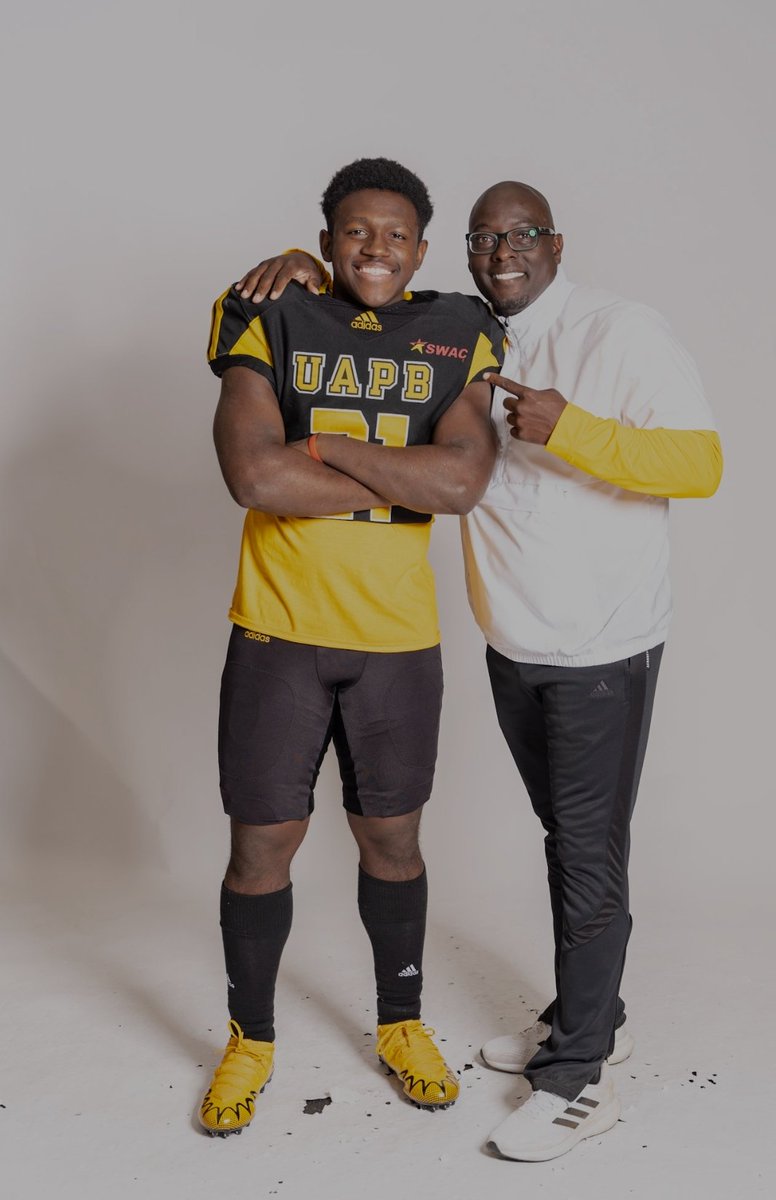preston_davis24's tweet photo. Had a great unofficial visit to UAPB @UAPBLionsFB @CoachAHampton @TheRealCoachJB @Coach_Bahr 
@EricCohu @Coach_Grimmett @EarlGill10 #agtg https://t.co/nuJLoLmFwL