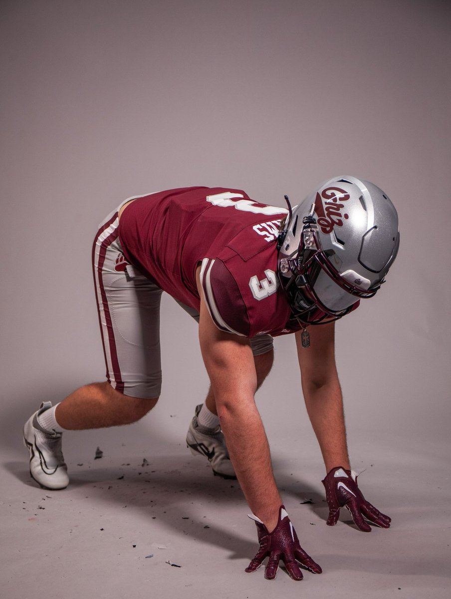 WiensHudson's tweet photo. Had a great time visiting @MontanaGrizFB.  Thank you @KeatonJ_3 for showing me the amazing facilities.  Loved putting Montana on my chest!!  #GoGriz #RTD @CoachMLinehan @rphen85 @GrizCoachGreen @coach_rosy @LockDown @CoachPerrone @BrandonHuffman @RAREAcademyID https://t.co/D2HBDT0XCZ