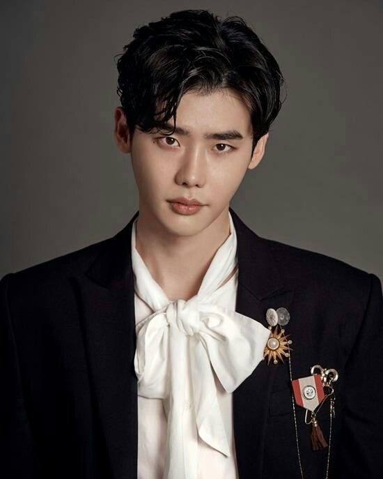 ArmyPrzha's tweet photo. هەواڵ Lee joongsuk و ـIU  لەمانگی 9 هاوسەرگیری ئەکەن 
#Army_Przha 
#iu 
#LeeJongSuk 
لەدوای ماوەیەکی زۆر گەڕامەوە بەهەواڵ ئەمەش یەکێکلە بۆمبەکان https://t.co/5OEK2uxAmU