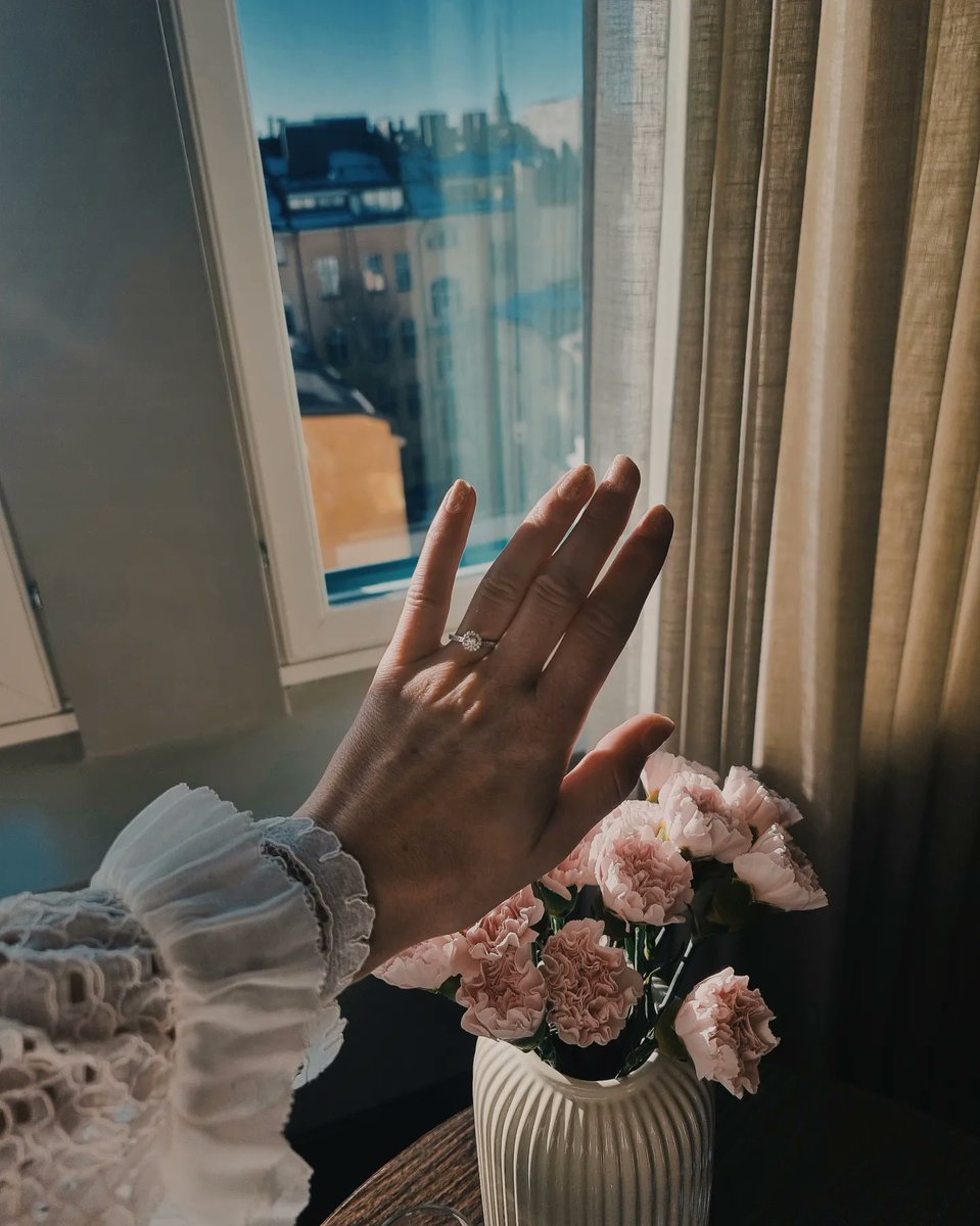 SaraKatajakoski's tweet image. #Vaalit23 lisäksi tuli tehtyä muitakin merkittäviä valintoja tässä viikonlopun aikana 🌸