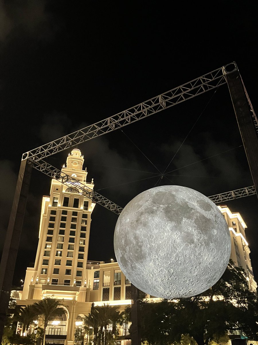 themiamicollect's tweet photo. moon exhibition in coral gables. who else checked it out? 

#miami #art https://t.co/o8oFxsWOKr