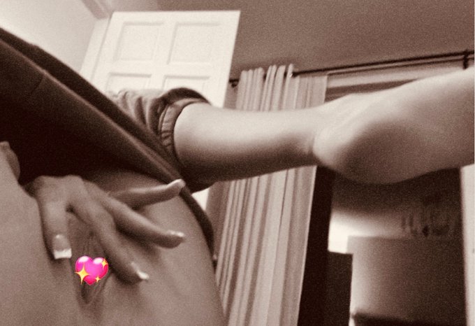 Can you taste this pussy?  Mmmm it&rsquo;s sweet and I have to play with it when I know you&rsquo;re watching.  https://t