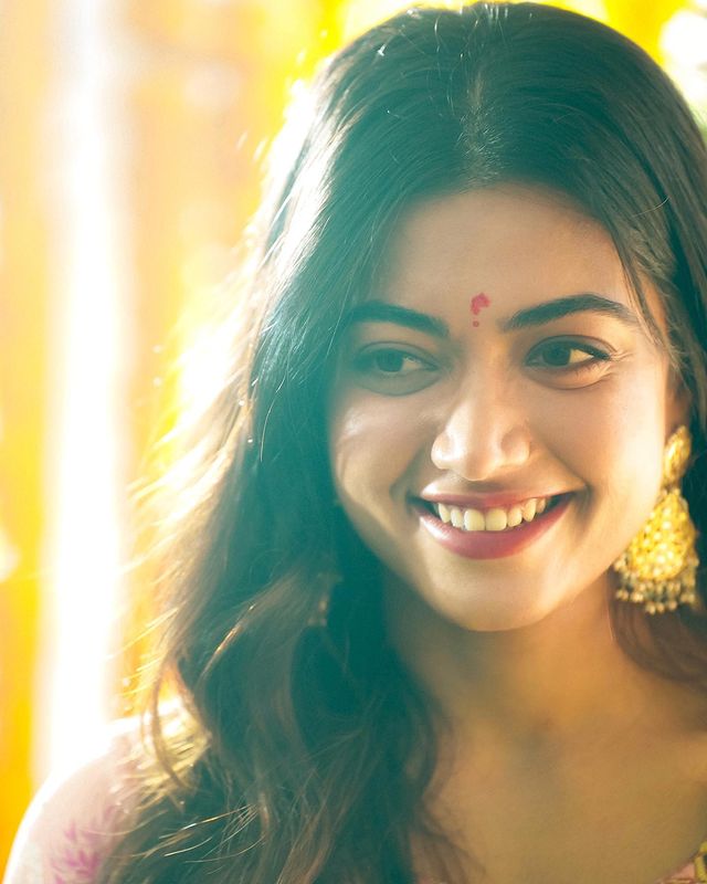 irash8899's tweet photo. @iamRashmika 
Congratulations Rashu Babe.for new project . Rainbow �� I am so excited your every movie .I am your die heart fan Rashmika.I love you ❤️ Rashu ❤️ 
I want meet you Rashu please 🥺 Rashu... https://t.co/31cgTnqmdt