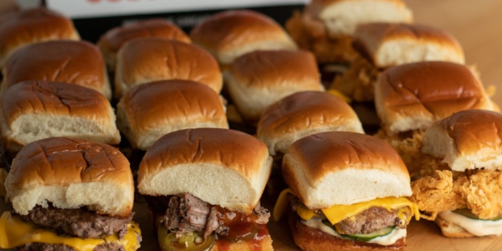 AussieGrill_'s tweet photo. Missing tip off tonight would be a (party) foul. Order ahead for pickup or delivery and score big time with your friends 🏀 Order at https://t.co/hgpbTOYjMA https://t.co/u1gbY9q02g