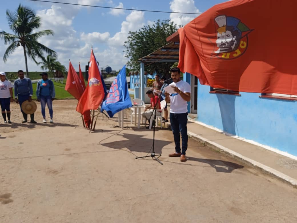 En #IsladelaJuventud, jóvenes estudiantes y trabajadores festejaron la víspera de los  aniversarios 61 y 62 de la <a href="/UJCdeCuba/">UJC de Cuba</a> y <a href="/OPJMCuba/">OPJM Cuba</a> con trabajo productivo en la Acuicultura, donde 13 muchach@s ingresaron a las filas de la vanguardia juvenil cubana
<a href="/LisyIsla/">Lissette González Almésigas</a>
#UnaMejorJuventud
