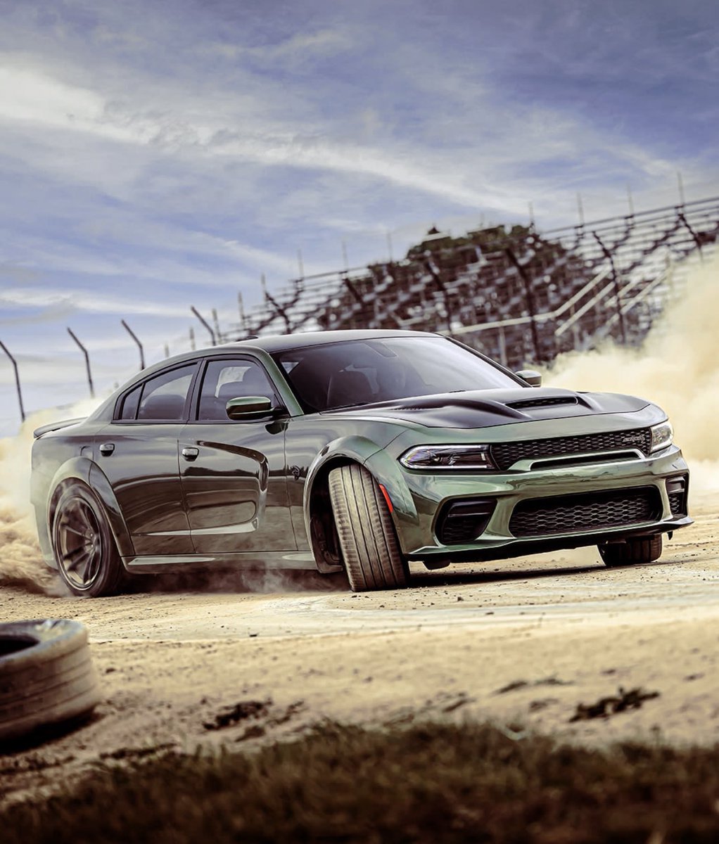 SureskyCDJR's tweet image. Blacktop optional. 😈

#DodgeCharger #SureskyCDJR #middletownny #goshenny